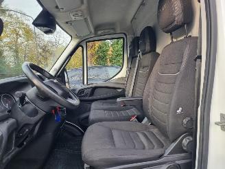 Iveco Daily 35-140 Hi-Matic Airco Navi picture 17