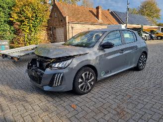 Unfallwagen Peugeot 208 1.2 Aut. Navi Stoelverw 2025/1