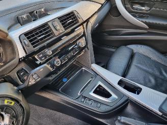 BMW 3-serie 320i Aut. Msport Schuifdak Stoelverw Leder picture 16