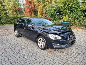 Voiture accidenté Volvo V-60 D2 2.0 88KW Airco Navi 2017/2