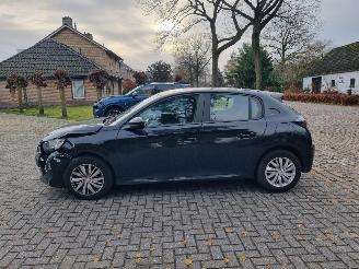 Peugeot 208 1.2 PureTech picture 6