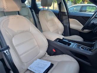 Jaguar F-Pace 20d Aut. AWD Prestige Pano picture 16