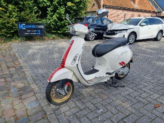 dañado ciclomotor Vespa  Sprint 50 2021/5