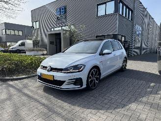 Voiture accidenté Volkswagen Golf 2.0 TSI GTI MATRIX/PANO/NAVI/VIRTUAL/ACC/KEYLESS VOL 2017/12