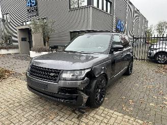 Vaurioauto  passenger cars Land Rover Range Rover 3.0 TDV6 AUTOBIOGRAPHY / PANORAMA / MERIDIAN / VOL! 2015/9