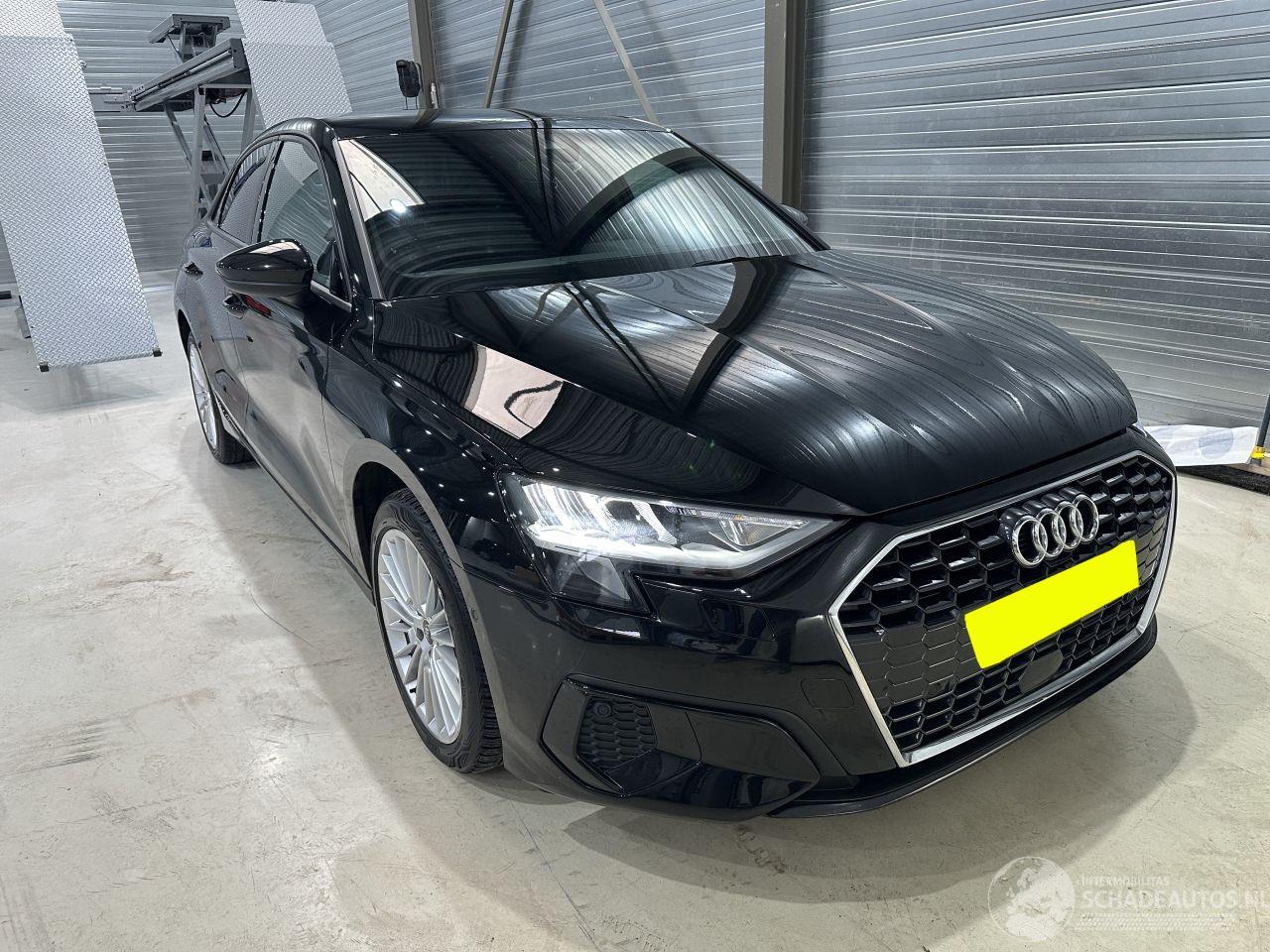 Audi A3 1.5 35 TFSI S-LINE LEDER/NAVI/CAMERA//ASSIST/LED MATRIX/ VOL SCHADEVRIJ