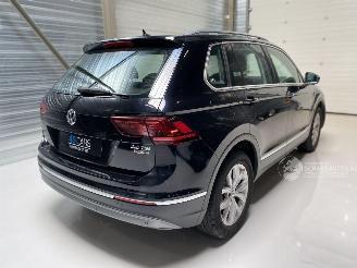 Damaged car Volkswagen Tiguan 2.0 TSI DSG 4-MOTION/NAVI/LED/CAMERA/PARKASS/ALCANTARA/VOL! 2017/8