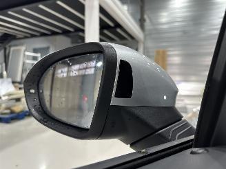 Volkswagen Golf TSI R-LINE DSG IQ LED / BLIND SPOT / CAMERA / STUURVERW VOL! picture 19