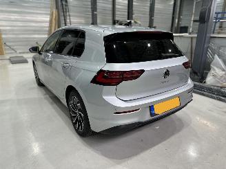 Volkswagen Golf TSI R-LINE DSG IQ LED / BLIND SPOT / CAMERA / STUURVERW VOL! picture 6