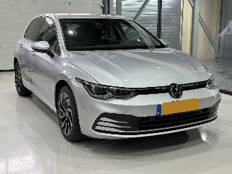 Volkswagen Golf TSI R-LINE DSG IQ LED / BLIND SPOT / CAMERA / STUURVERW VOL! picture 3