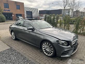Damaged car Mercedes E-klasse 200 AMG PANO/LED/19INCH 2016/11