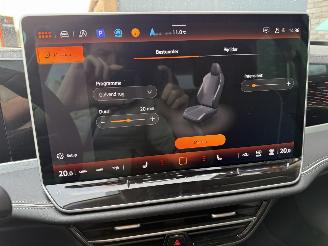 Volkswagen Passat VARIANT NEW MODEL! 1.5 eTSI 150PK DSG7 Elegance picture 27