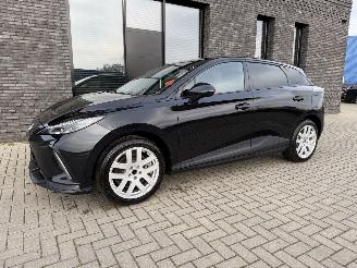 MG MG4 Long Range 64kWh 245PK Aut. Luxury picture 2