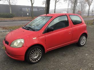 uszkodzony samochody osobowe Toyota Yaris Yaris 1.3 -16v vvt-i Luna 2001/11