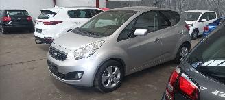  Kia Venga Bj:08-2013 1.6-benzine Automatik Climatecontrol Stoelverwarming Lichtautomaat Privacyglas Leren stuurwiel Keyless entry armsteun voor en achter Trekhaak Mistlampen 16-inch velgen 2013/8
