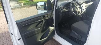 Volkswagen Caddy 2.0-TDI Tüv+Distributieriem nieuw 1-eigenaar Airconditioning Elektrische ramen Elektrische-spiegels verwarmde buitenspiegels centrale vergrendeling met afstandsbediening Start-Stop systeem Tussenwand met glas achteruitrijspiegel Radio met Usb laadvloer h picture 17