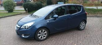 Opel Meriva 1.4-Turbo 140pk Automatik Innovation uitvoering Navi Climatecontrol CruiseControl Stoelverwarming stuurwiel met verwarming trekhaak Achteruitrijcamera privacy glas Mistlampen Led-Dagrijverlichting picture 10