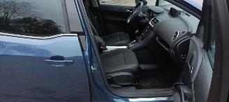 Opel Meriva 1.4-Turbo 140pk Automatik Innovation uitvoering Navi Climatecontrol CruiseControl Stoelverwarming stuurwiel met verwarming trekhaak Achteruitrijcamera privacy glas Mistlampen Led-Dagrijverlichting picture 22