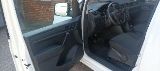 Volkswagen Caddy Bj:02-2016 Lkw Facelift model 2.0 TDI DPF 75pk Airconditioning Elektrische ramen Elektrische-spiegels met verwarming Centrale vergrendeling met afstandsbediening Start-Stop systeem Tussenwand met glas achteruitrijspiegel Radio met usb schuifdeur Rechts la picture 10