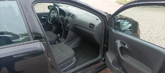 Volkswagen Polo 1.4-TDi Climatecontrol Distance-frontradar Stoelverwarming Leren Stuurwiel Radio met usb Elektrische ramen Elektrische-spiegels met verwarming Centrale vergrendeling met afstandsbediening Start-Stop systeem Euro-6norm picture 23