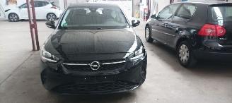 Damaged car Opel Corsa-E Corsa Elektro Edition Climatecontrol CruiseControl Digital Cockpit groot Display Apple CarPlay MirrorLink Achteruitrijcamera 2022/8