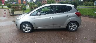 Schadeauto Kia Venga Bj:08-2013 137000km 1.6-Dohc Automatik Climatecontrol Stoelverwarming Keyless entry armsteun voor Elektrische ramen Elektrische-spiegels met parkeerstand Trekhaak Parkeersensoren mistlampen 16 inch velgen 2013/8