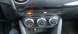 Mazda 2 1.5-Automatik Facelift Homura Climatecontrol CruiseControl Apple CarPlay MirrorLink Achteruitrijcamera Full led koplampen Stoelverwarming stuurwiel met verwarming Achteruitrijcamera picture 19