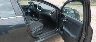 Kia Ceed 1.6-CRDI 136pk Navigatie Leder Sportstoelen Memory Full-Led koplampen Led achterlichten Climatecontrol CruiseControl Stoelverwarming Lichtautomaat Regensensor Drivelane assistent jbl Sound system blindspot Elektrische achterklep Achteruitrijcamera picture 13