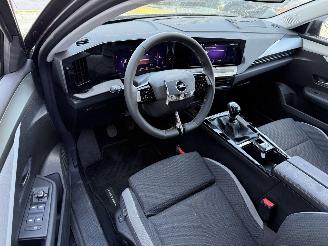 Opel Astra 1.2 Turbo Edition picture 3