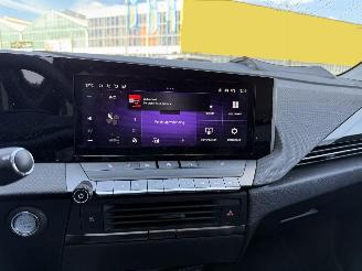 Opel Astra 1.2 Turbo Edition picture 18