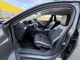 Opel Astra 1.2 Turbo Edition picture 9