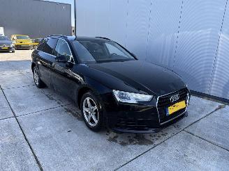skadebil auto Audi A4 2.0 TDI Design Pro Line AUTOMAAT-NAVI-PDC 2017/5
