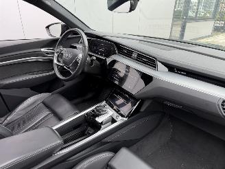 Audi E-tron 50 QUATRO S Edition 71 kWh PANO- LEDER-CAMERA picture 6