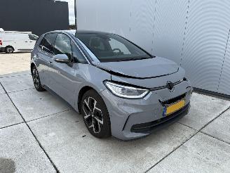 Schadeauto Volkswagen ID.3 PRO ORANJE EDITION 231 PK-CAMERA-NAVI-ACTIERADIUS 430 KM 2024/9