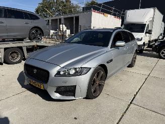 Voiture accidenté Jaguar XF 2.0 d  Portfolio Sportbreake -LEDER-NAVI-PDC-AUTOMAAT 2017/11