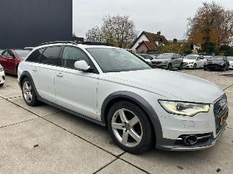 damaged passenger cars Audi A6 allroad 3.0 TDI QUATRO AUTOMAAT 204 PK -NAVI-PANO-PDC 2014/7