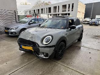 damaged passenger cars Mini Clubman 1.5 Cooper Buss Edition PANO-KEYLESS-NAVI-LED 2022/9
