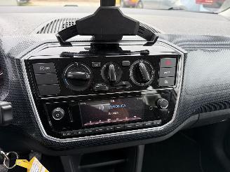 Volkswagen Up! 1.0 picture 17