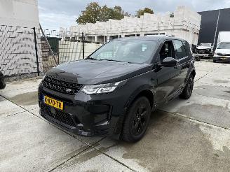 damaged passenger cars Land Rover Discovery Sport P300e 1.5 HSE 4X4  PLUG IN HYBRID -PANO-LEDER-CAMERA-NAVI-PDC 2021/3