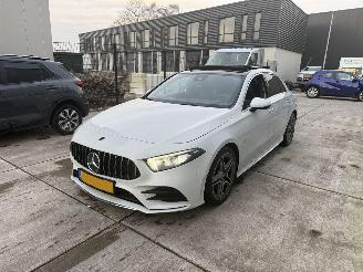 Unfallwagen Mercedes A-klasse 200 Business Solution AMG-CAMERA-PANO-NAVI-PDC 2019/4