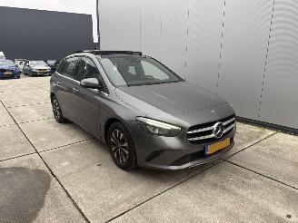 Unfallwagen Mercedes B-klasse 180 Business Sloution -LEDER-NAVI-CAMERA-PANO-PDC 2019/5