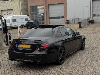 krockskadad bil auto Mercedes E-klasse E63S 4Matic+ 612Pk Keramisch Pano Schaalatoelen Burnmester Carbon Alcantara Head-Up 360Camera Memory 2017/7