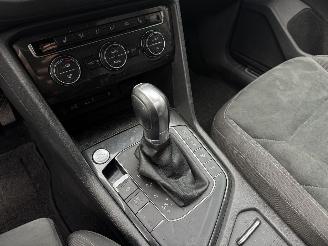Volkswagen Tiguan 1.4 TSI DSG Pano Highline Virtual Cockpit DynAudio NAP Nederlandse Auto picture 14