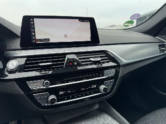 BMW 5-serie 530e iPerformance High Executive M-Pakket Head-up 360Camera picture 10
