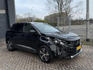 Peugeot 3008 1.6 Hyrbid 225 Allure picture 3
