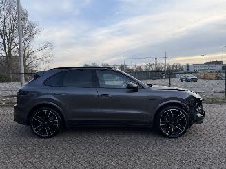 Porsche Cayenne 3.0 E-HYBRID 422Pk Pano Softclose Bose 360Camera Head-Up picture 5