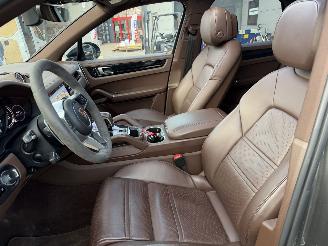 Porsche Cayenne 3.0 E-HYBRID 422Pk Pano Softclose Bose 360Camera Head-Up picture 9