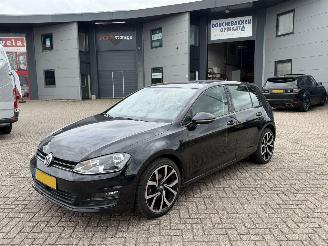 Unfallwagen Volkswagen Golf 1.2 TSI DSG Bussines Edition R 2015/2