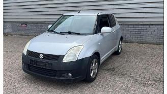 Coche siniestrado Suzuki Swift Swift (ZA/ZC/ZD1/2/3/9), Hatchback, 2005 / 2011 1.3 VVT 16V 2005/6