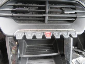 Peugeot 208 208 II (UB/UH/UP), Hatchback 5-drs, 2019 1.2 Vti 12V PureTech 75 picture 26